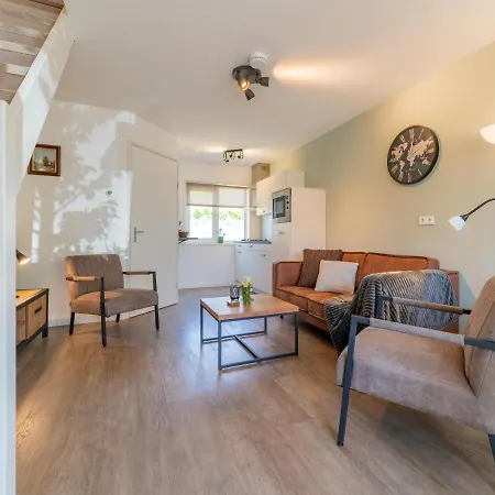 Holiday home Tiny House Koolmees Hulshorst